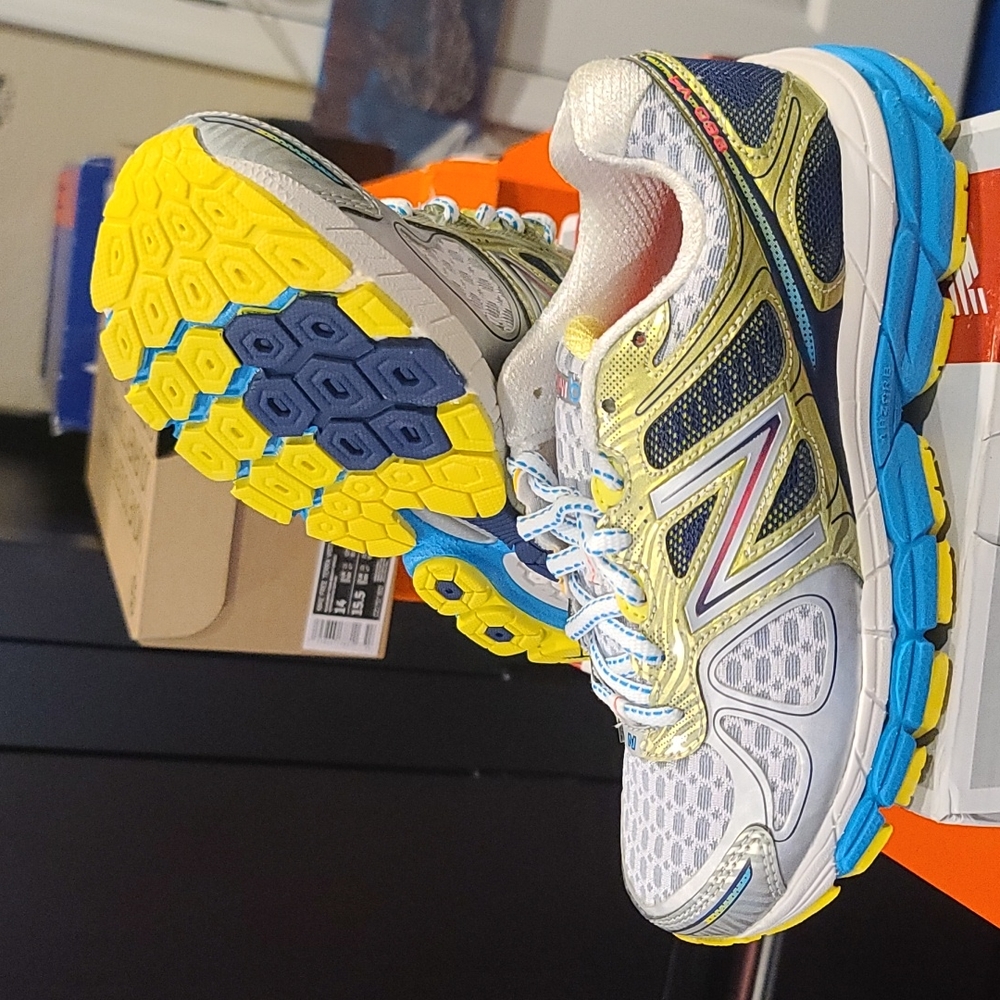 Women's New Balance 860V4 W860WB4 - Size 5.5 Wide D Width Running  Shoes.